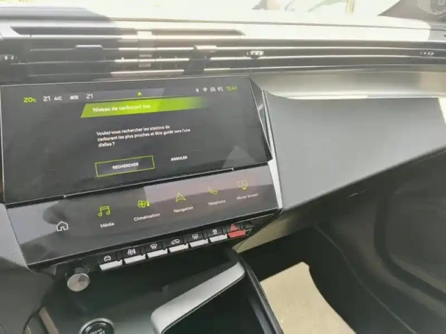 Peugeot 408 hybrid 136 e-dcs6 gt — photo 22