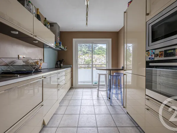 Appartement 5 pièces 99 m²