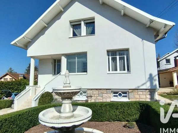 Maison 9 pièces 284 m²