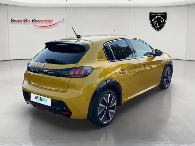 Peugeot 208 e- 136ch gt — photo 6