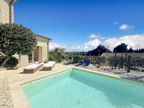 Uzès centre, villa 4 chambres d'exception avec piscine et vue d