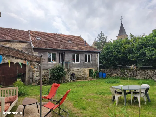 Maison ancienne en pierres rénovée et son loft indépendant