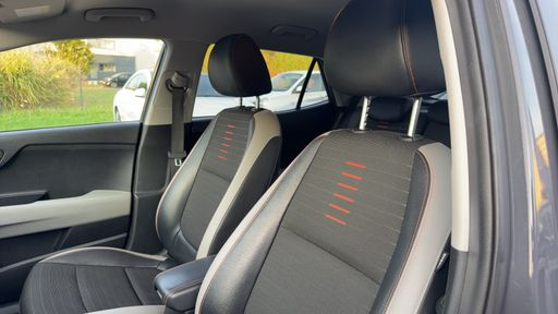 Kia Stonic 1.0 T-GDi 100 Mild Hybrid - Launch Edition – 2021 – 63308 km – Hybride essence – Boîte Manuelle — photo 13