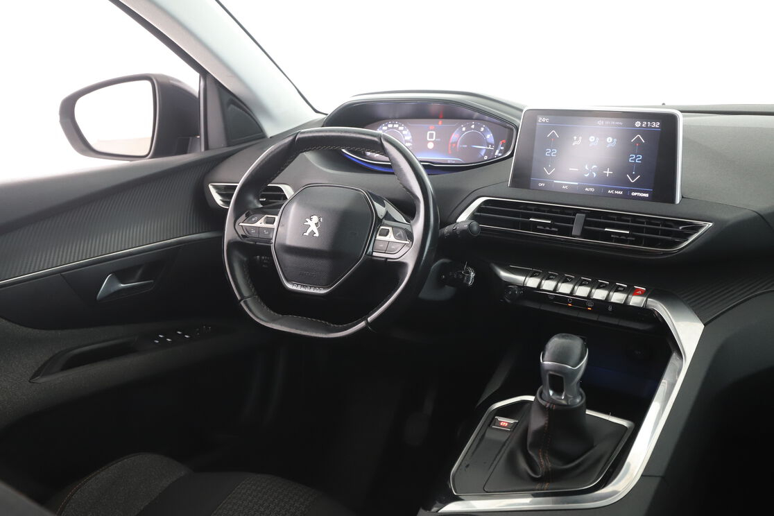 Peugeot 3008 1.2 PureTech Active — photo 12