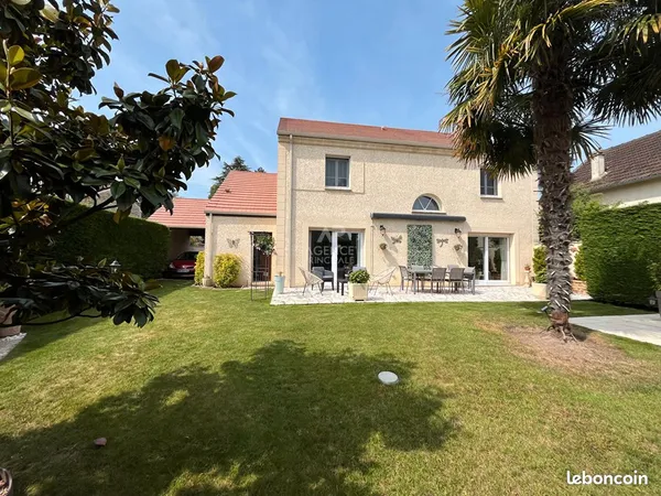 Maison 7 pièces 207 m²