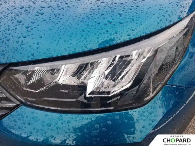 Peugeot 2008 hybrid 145 e-dcs6 — photo 43