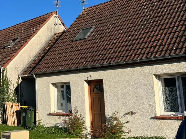 À LOUER AMIENS - MAISON 90 m² AVEC 3 CHAMBRES, JARDIN ET GARAGE - BOVES (80440)