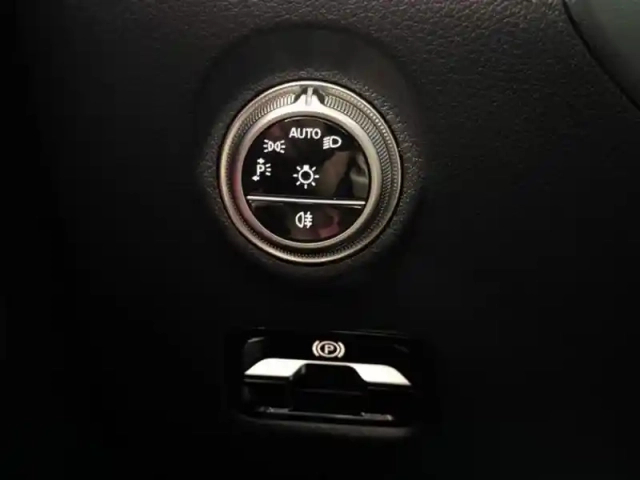 Mercedes Classe C 220 d berline amg lin — photo 35