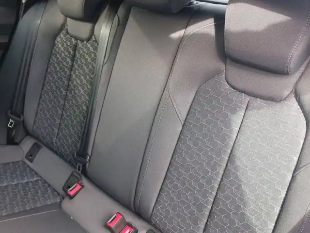 Audi A1 sportback 25 tfsi 95 ch s tronic 7 — photo 14