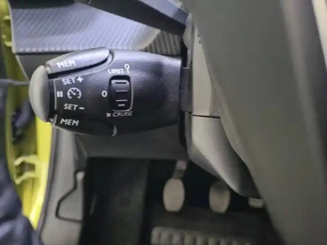 Peugeot 208 puretech 100 s&amp;s bvm6 — photo 106