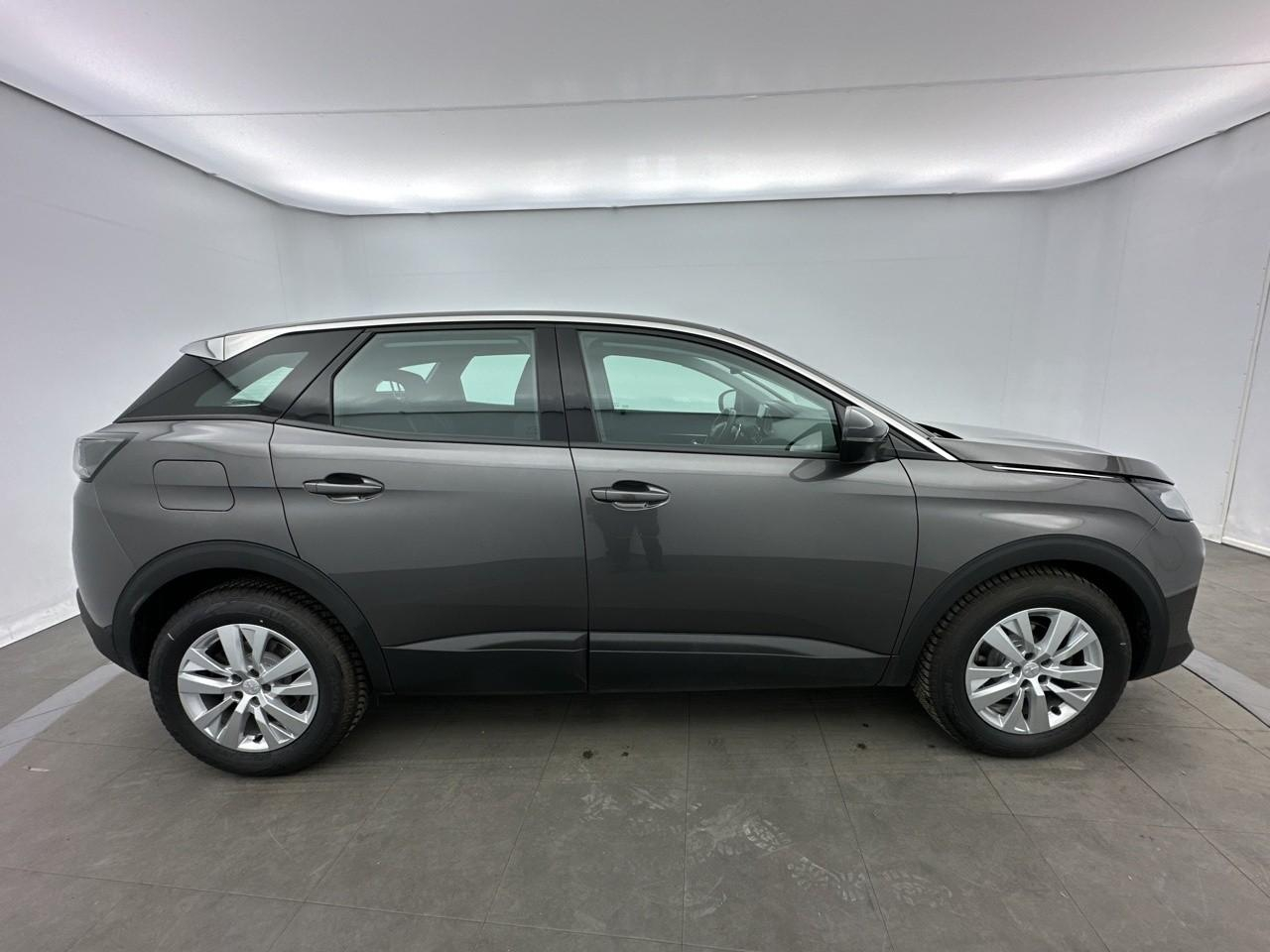Peugeot 3008 puretech 130ch s&s eat8 active pack — photo 4