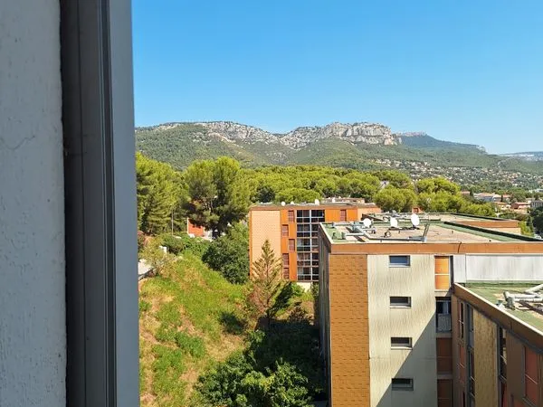 Bonjour je cherche chambre colocation