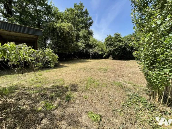 Terrain 1322 m²