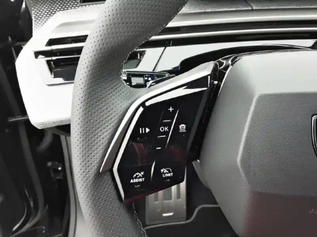 Peugeot 5008 hybrid 145 e-dcs6 — photo 55