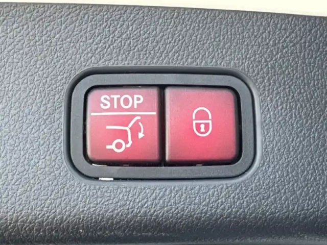 Mercedes Glc 300 e  hybrid eq 4matic am — photo 12