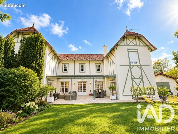Maison 15 pièces 236 m²