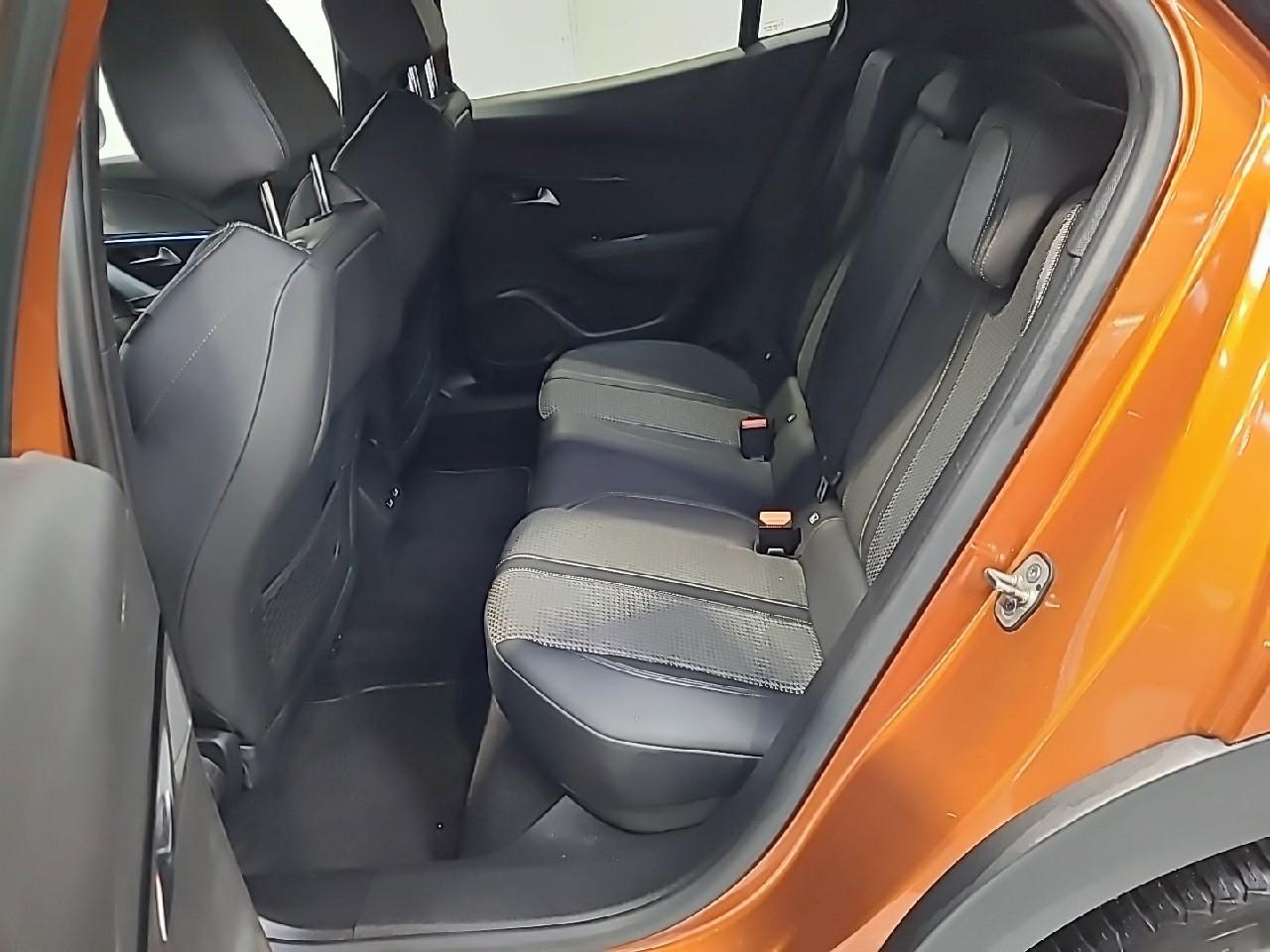 Peugeot 2008 puretech 130 s&s bvm6 gt — photo 13