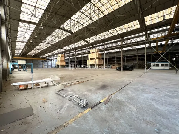 A vendre , Chaufour -les-Bonnieres ( 78270 ) entrepot  8710 m2