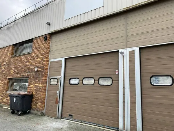 Local d'activité 226 m²