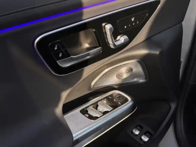 Mercedes Classe E break 300 hybrid eq amg line — photo 13