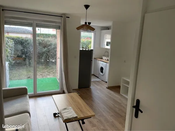 Location studio meublé 23 m2 avec jardin Golf de Seilh