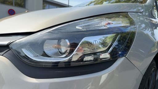 Renault Clio 1.2 TCe 120 EDC - Initiale Paris – 2016 – 120969 km – Essence – Boîte Automatique — photo 7