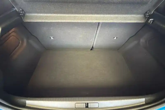 Peugeot 208 hybrid 100 e-dcs6 — photo 30