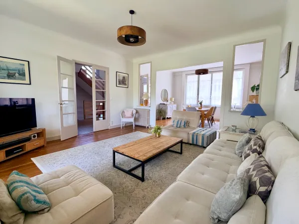Maison 8 pièces 205 m²