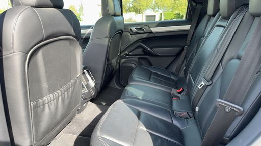 Porsche Cayenne 4.2 TD V8 382 4X4 Tiptronic 8 - S – 2013 – 149184 km – Diesel – Boîte Automatique — photo 19
