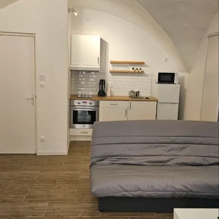 ​Studio meublé 25 m² de charme — Montélimar Centre-Ville (Refait à neuf)