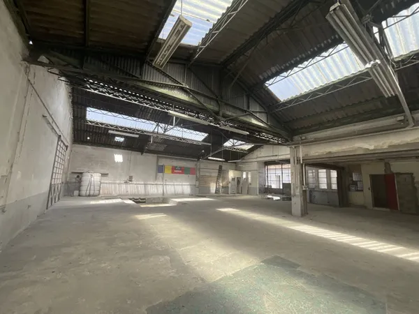 Atelier 600 m²