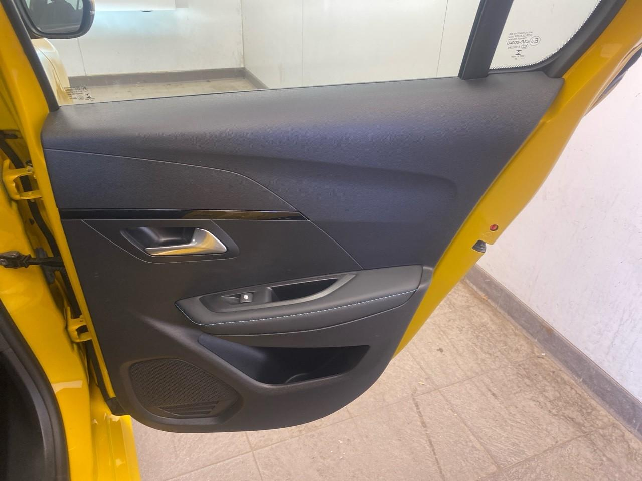 Peugeot 208 puretech 100 s&s bvm6 allure — photo 25