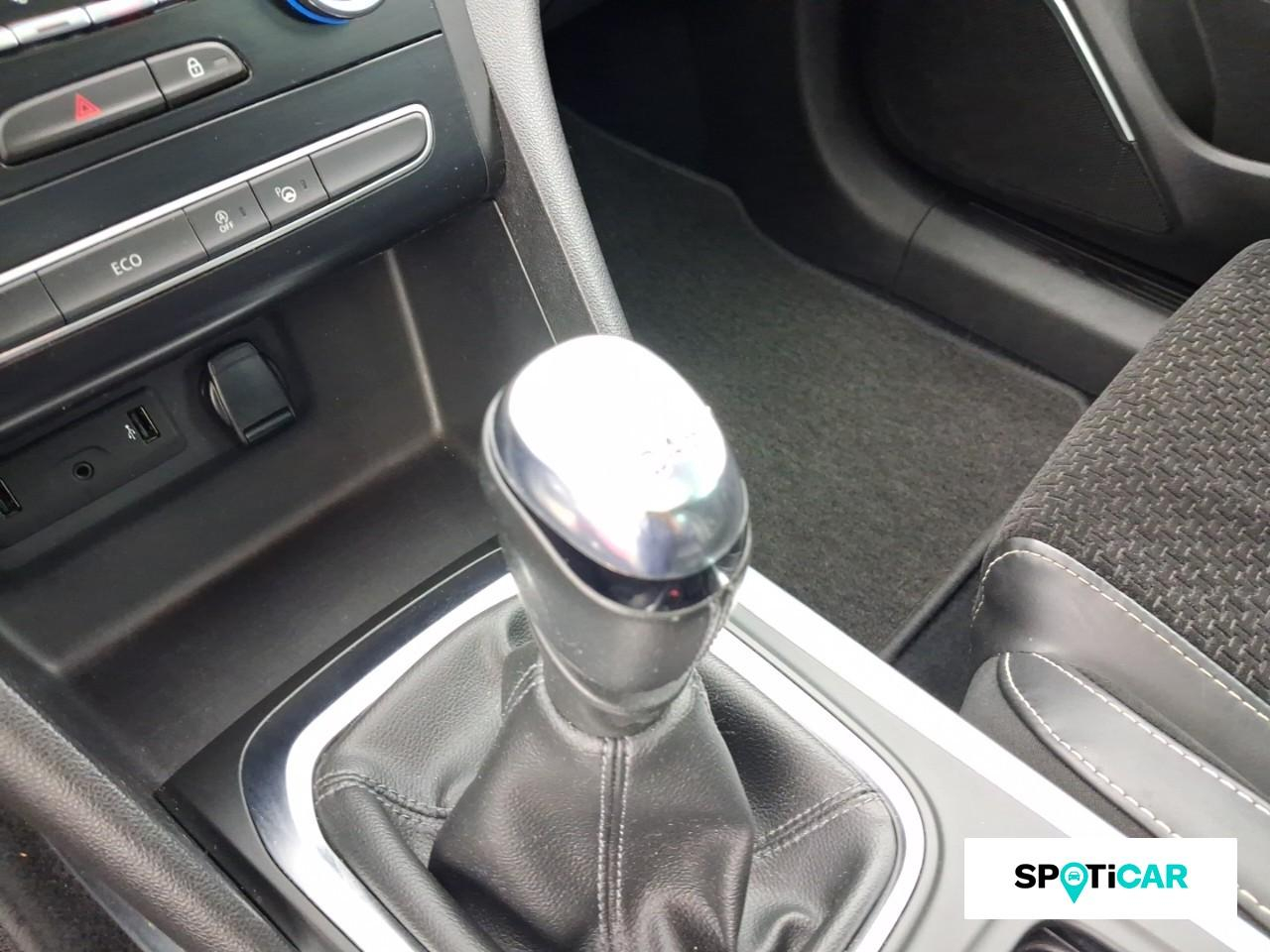 Renault Megane 1.3 tce 140ch fap intens edc — photo 14