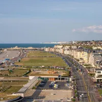 Marché immobilier Dieppe 2026 : prix, château-musée, port transmanche et une sous-préfecture à 2 538 €/m², 10 % sous Rouen, pour un rendement brut voisin de 6 %