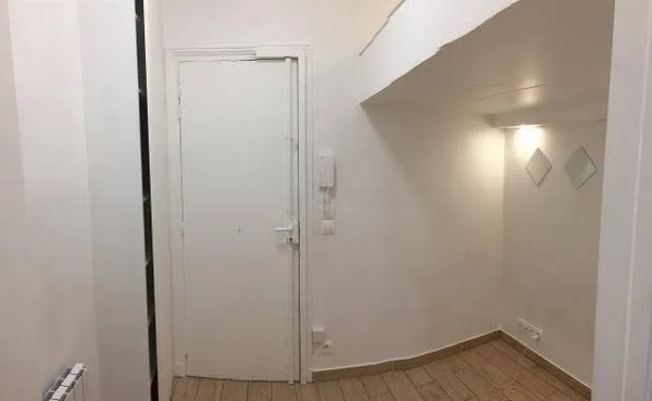 Appartement 1 pièce 9 m²