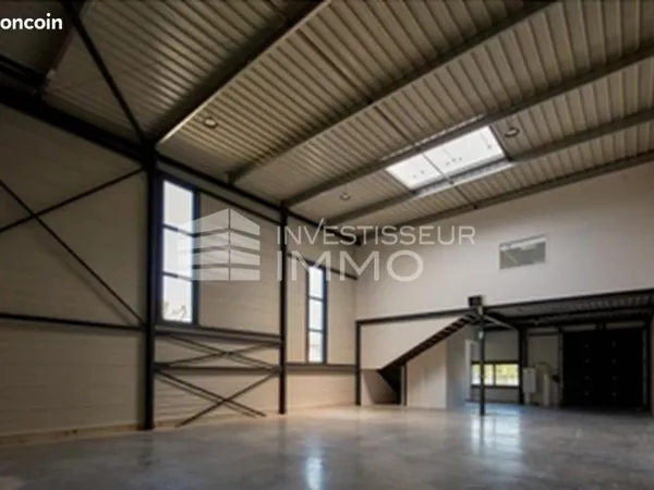 Local bureaux 292 m²