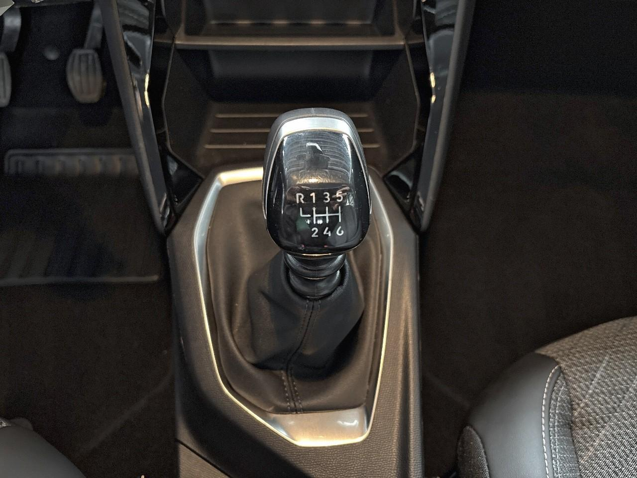Peugeot 208 100 s&s bvm6 style — photo 23