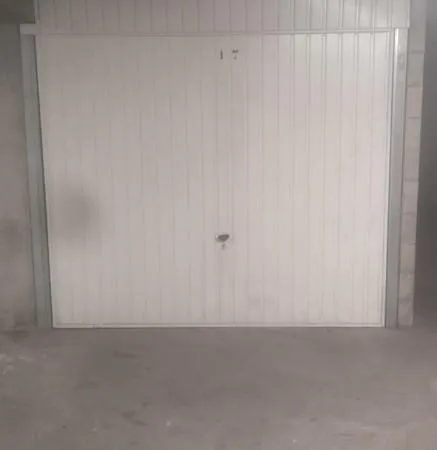 Garage/box 16 m² L Isle D Abeau