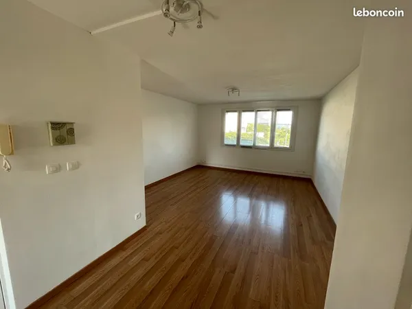 Appartement F4 80m2 1ier étage