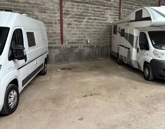 Garage/Parking