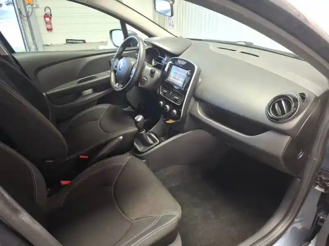 Renault Clio dci 90 e6c — photo 12