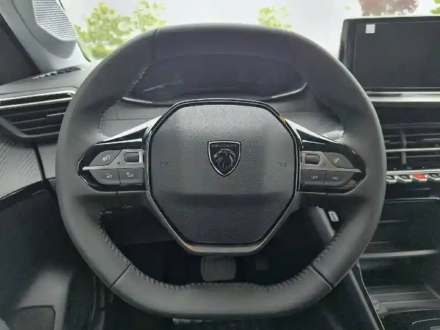 Peugeot 208 electrique 54 kwh 156ch — photo 9