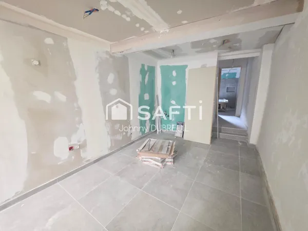 PIGNANS - GRANDE MAISON DE VILLAGE DE 185 M² AVEC FORT POTENTIEL