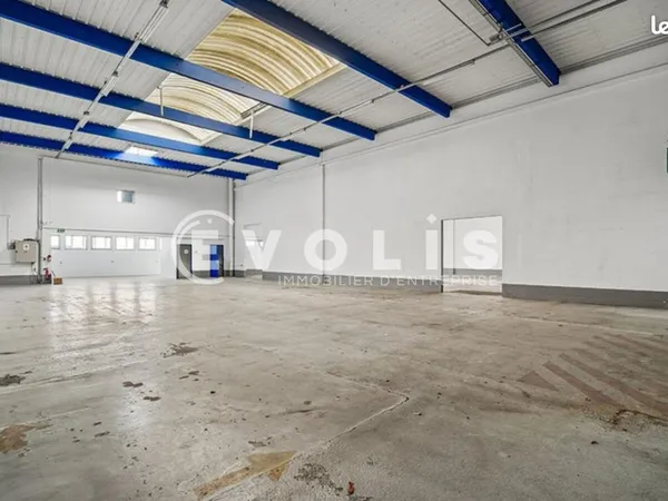 Local d'activité 468 m²
