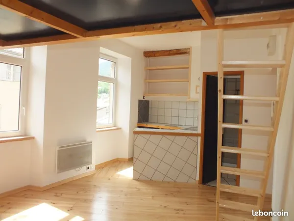 Particulier loue studio centre calme