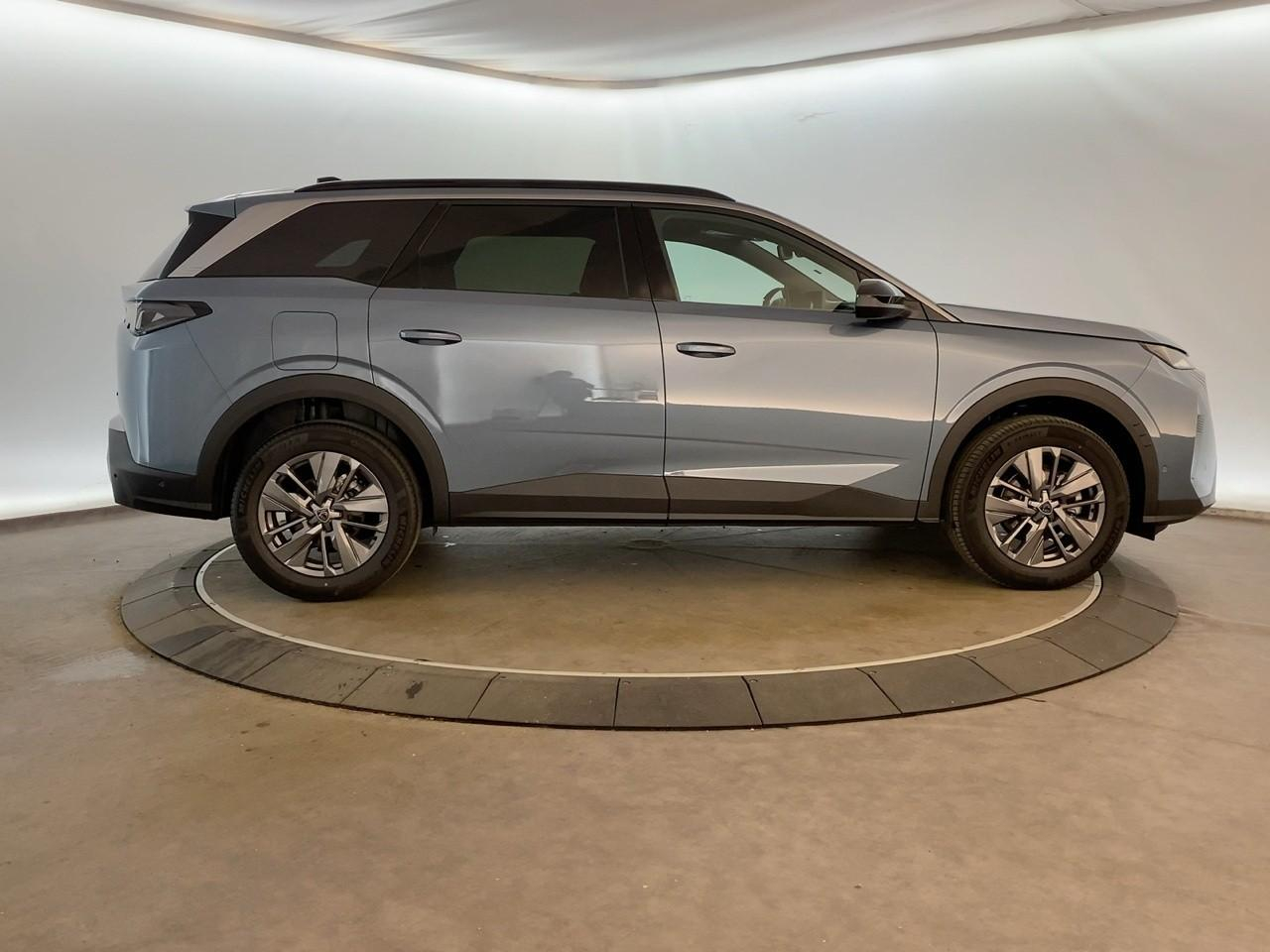 Peugeot 5008 hybrid 145 ch e-dcs6 allure — photo 4