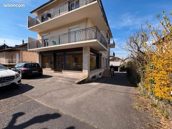 Local commercial ou professionnel 50M² - BRIVE OUEST