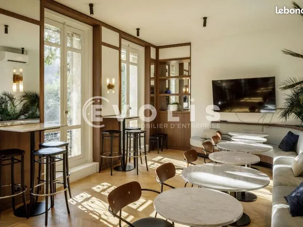 Bureau 1 987 m²