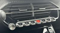 Peugeot 2008 e-2008 156ch 54 kWh Allure — photo 15