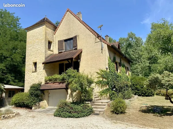 Propriété 7 pièces 130 m²
